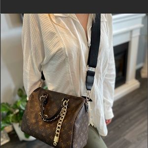 Authentic Louis Vuitton purse